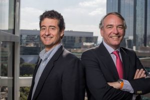 SÃO PAULO 31.07.2015 ECONOMIA ESPECIAL DOMINICAL Retratos do empresário Christian Bennecke (de cabelos grisalhos), com o consultor da Naxentia, Oswaldo Cochrane. FOTO TIAGO QUEIROZ/ESTADÃO